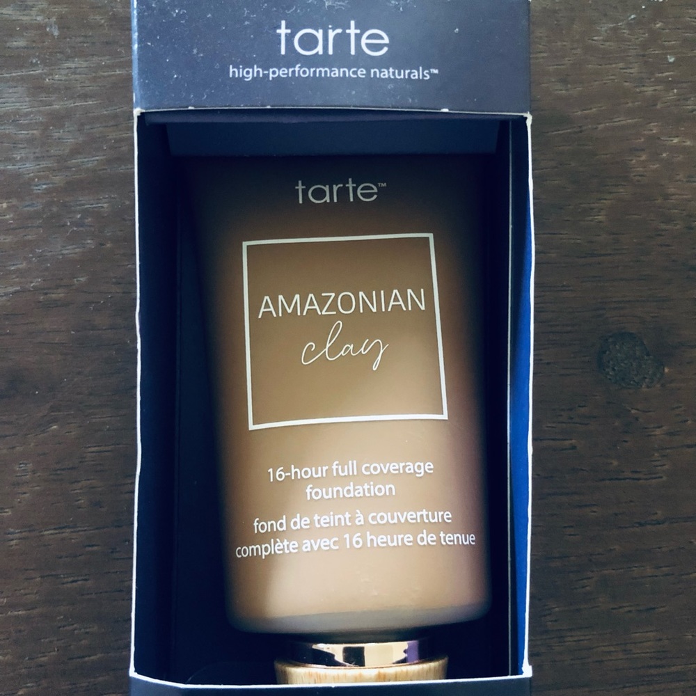 Amazonian Clay 16-hour foundation DEEP SAND